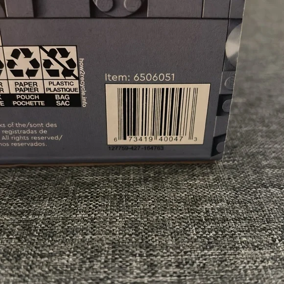 LEGO Plum Blossom Botanical Collection - Picture 6 of 13